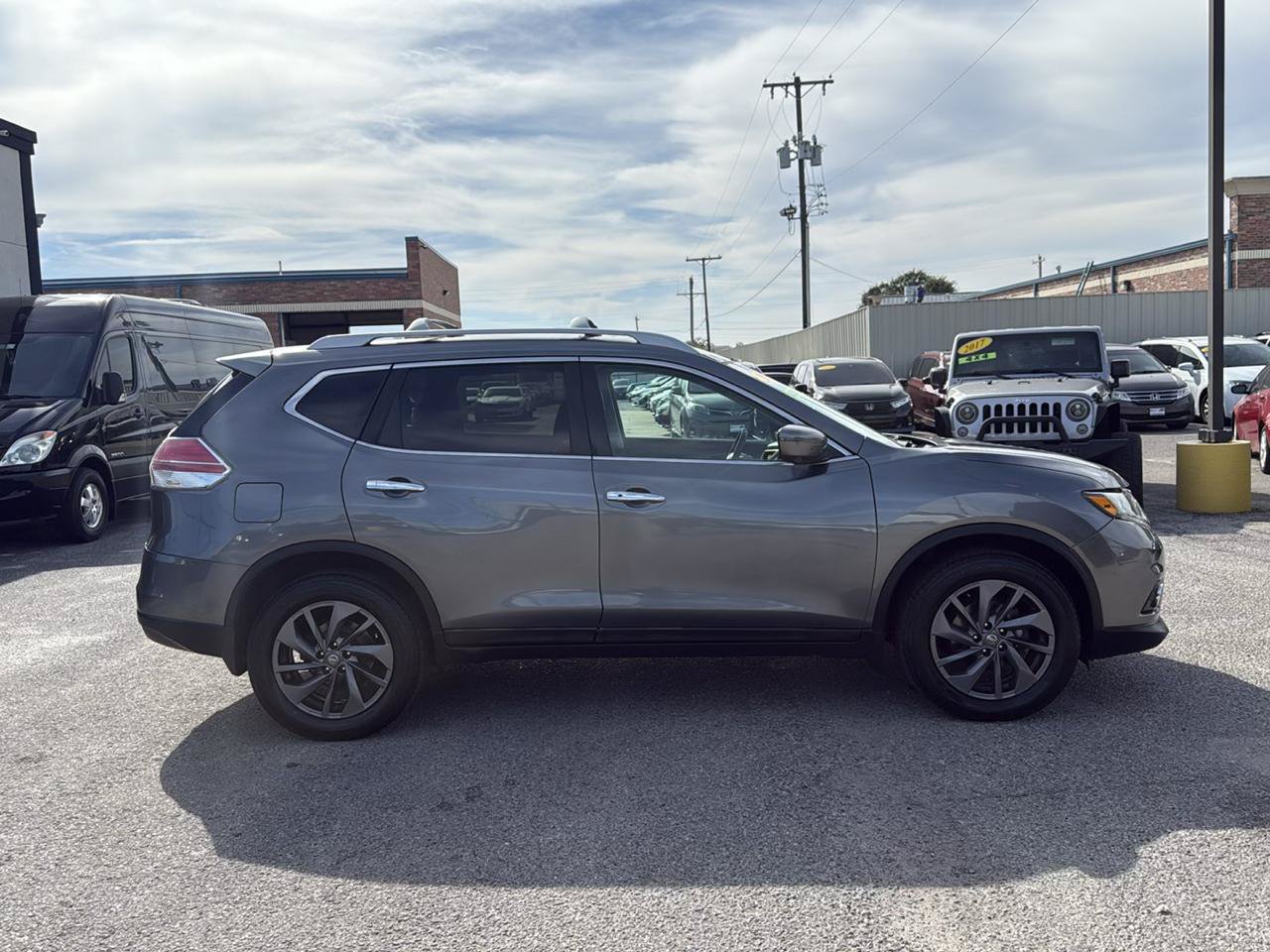 Used 2016 Nissan Rogue SL w/ SL Premium Package AWD/4WD image 7