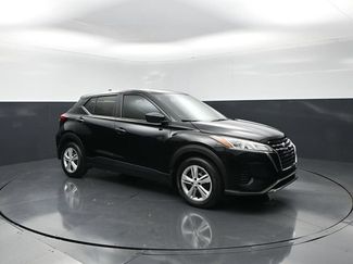 Used 2025 Nissan Kicks Play S w/ Interior Electronics Package FWD video 1