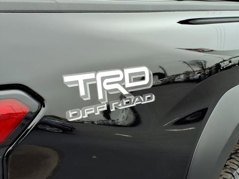 New 2025 Toyota Tacoma TRD Off-Road image 5