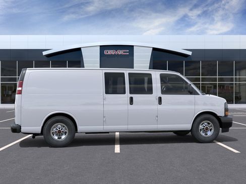 New 2025 GMC Savana 3500 Extended w/ Driver Convenience Package image 5