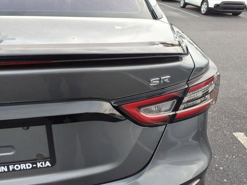 Used 2023 Nissan Maxima SR w/ Sport Mat Group image 5