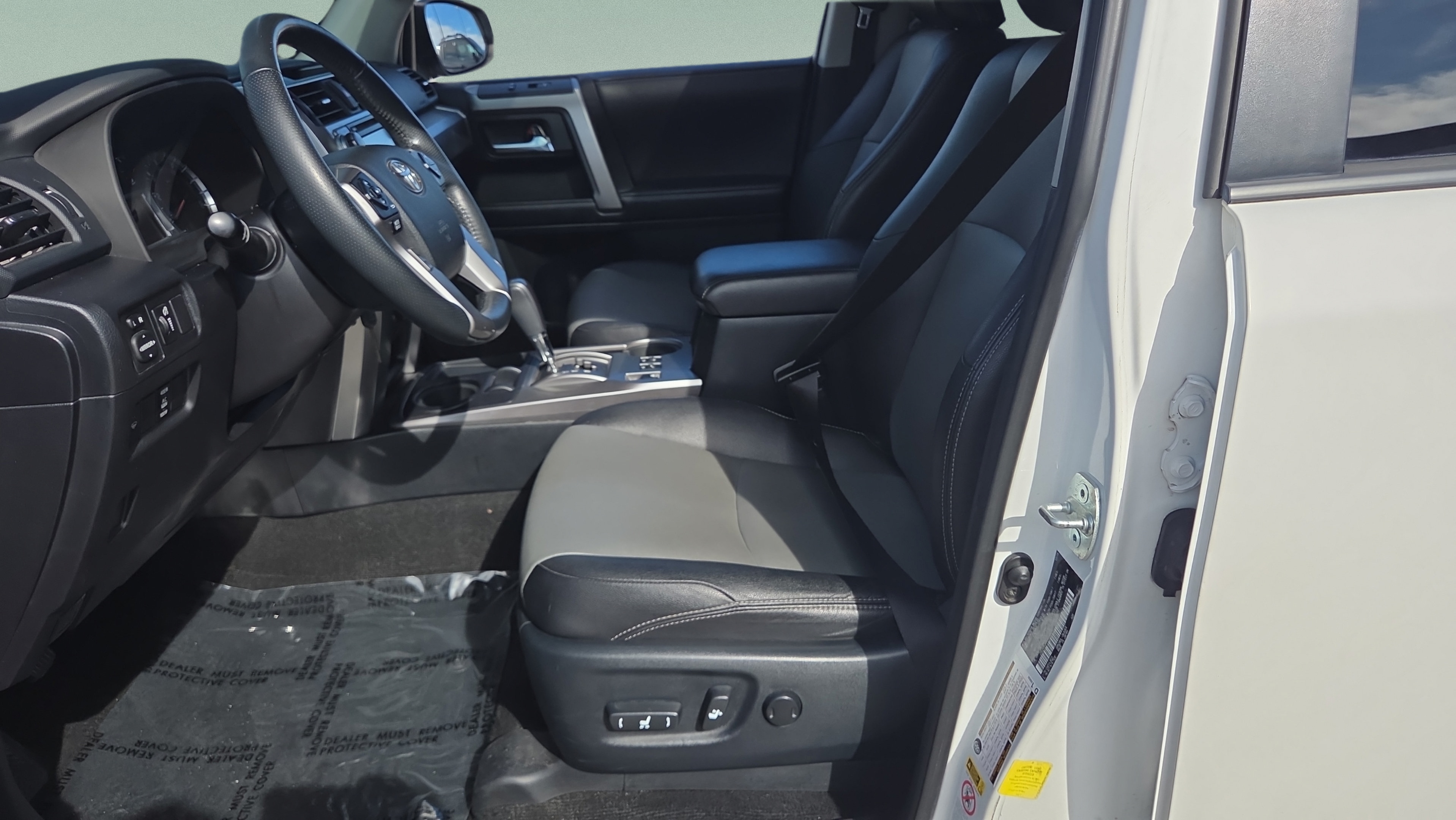 Used 2017 Toyota 4Runner SR5 Premium RWD image 9
