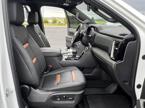 Used 2024 GMC Sierra 1500 AT4 image 21