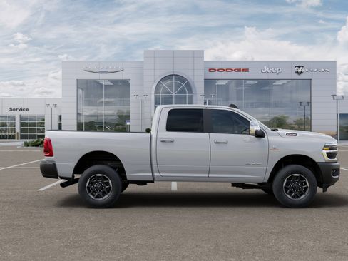 New 2025 RAM 2500 Laramie image 40