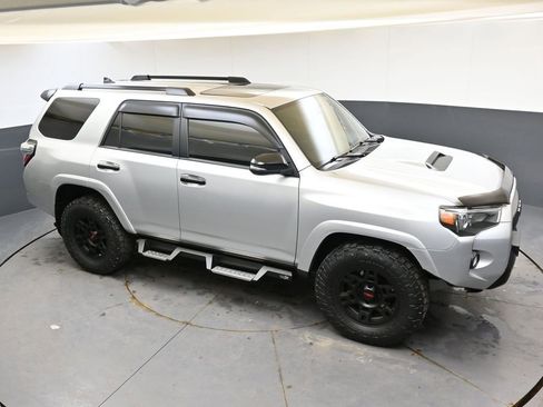 Used 2021 Toyota 4Runner Venture w/ Moonroof Package image 42