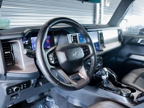 Used 2023 Ford Bronco Outer Banks w/ Sasquatch Package image 13