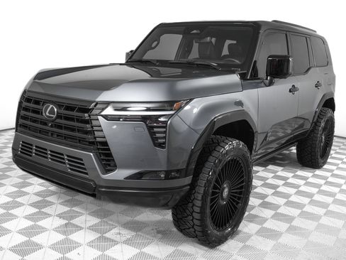 Used 2026 Lexus GX 550 w/ Accessory Package (2T) AWD/4WD image 7