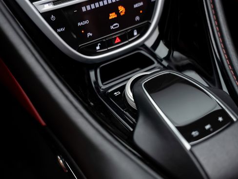 Used 2019 Aston Martin DB11 Volante RWD image 53