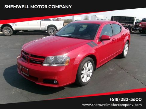 Used 2014 Dodge Avenger R/T image 1