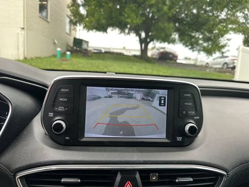 Used 2020 Hyundai Santa Fe SEL FWD image 10