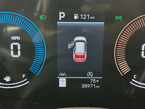 Used 2025 Hyundai Tucson SEL image 18