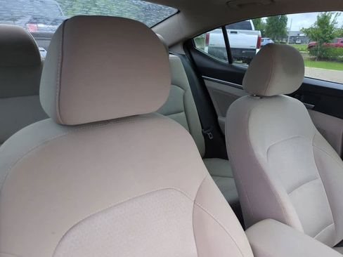 Used 2018 Hyundai Elantra Value Edition w/ Cargo Package FWD image 7