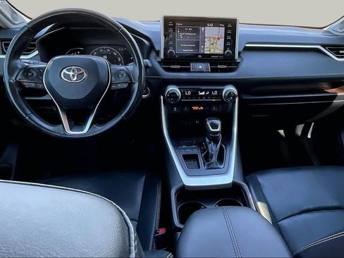 Used 2019 Toyota RAV4 Limited FWD image 15