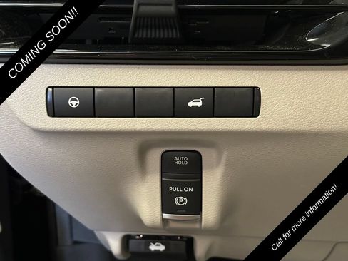 Used 2025 Nissan Murano SV AWD/4WD image 18