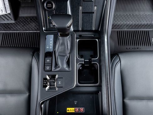 Used 2025 Lexus GX 550 image 28