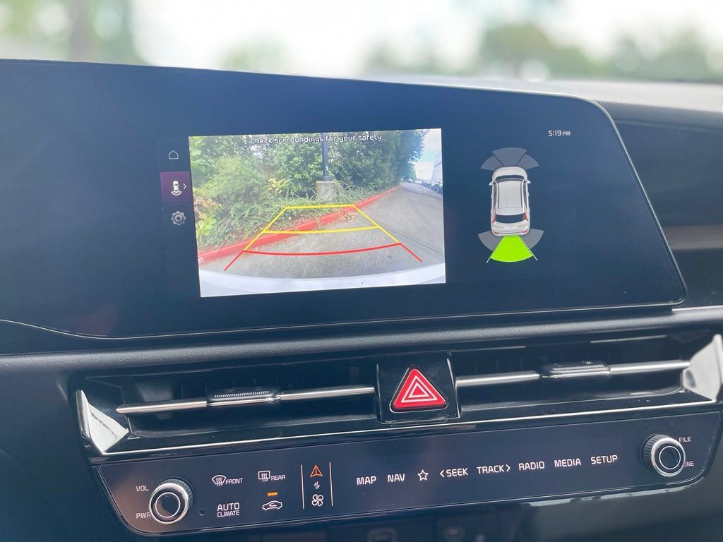 Certified 2023 Kia Niro Wave w/ Wave Preserve Package FWD image 15