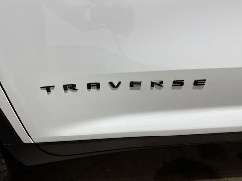 New 2026 Chevrolet Traverse Z71 w/ Enhanced Driving Package AWD/4WD image 27