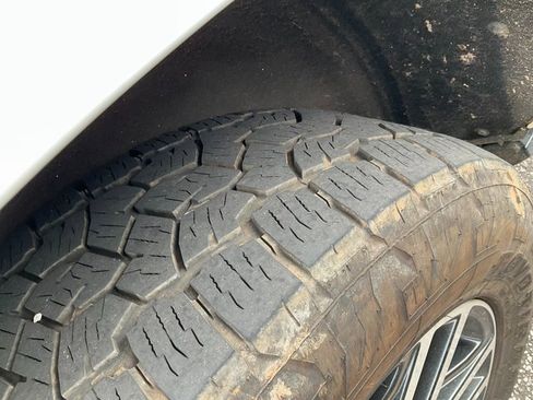 Used 2021 GMC Yukon AT4 w/ AT4 Premium Plus Package image 13