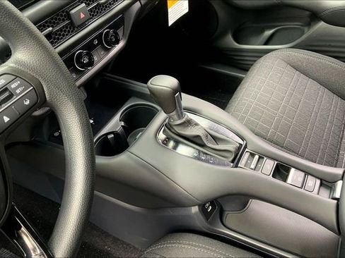 New 2026 Honda HR-V LX image 8