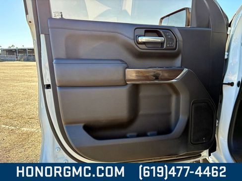 Used 2019 GMC Sierra 1500 SLT w/ X31 Off-Road Package image 13