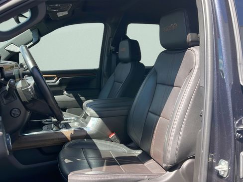 Used 2023 Chevrolet Silverado 1500 High Country w/ Technology Package AWD/4WD image 25