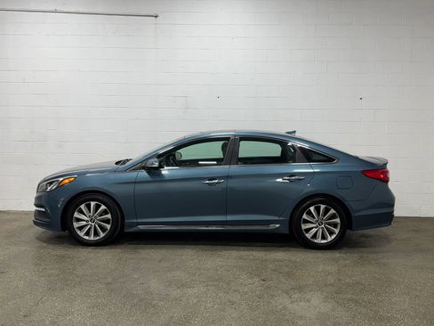 Used 2016 Hyundai Sonata Sport w/ Option Group 1V FWD image 6