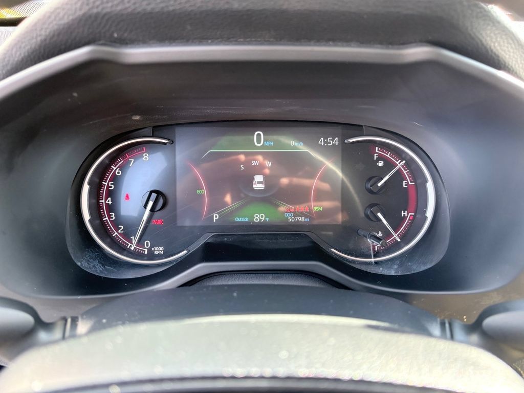 Used 2024 Toyota RAV4 XLE FWD image 21