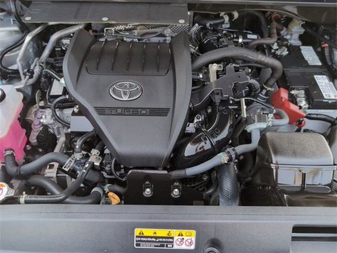 Used 2023 Toyota Highlander XSE image 29