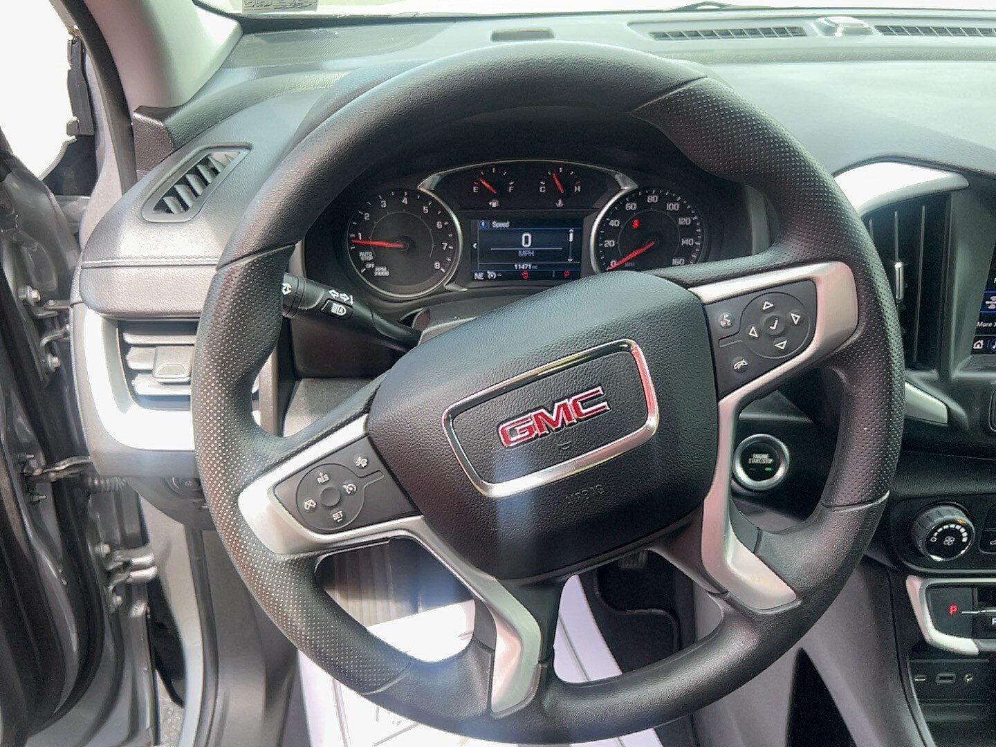 Used 2023 GMC Terrain SLE AWD/4WD image 13