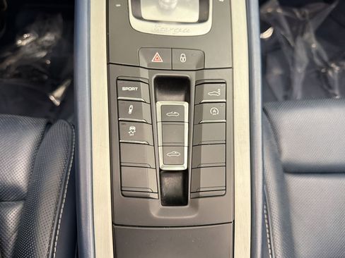 Certified 2016 Porsche 911 Targa 4S AWD/4WD image 30