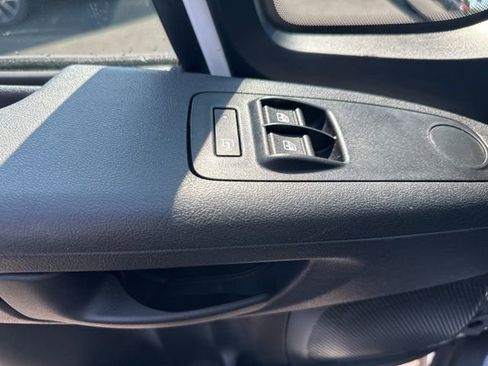 Used 2023 RAM ProMaster 2500 image 9