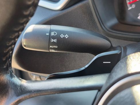 Used 2020 Toyota Corolla SE image 30