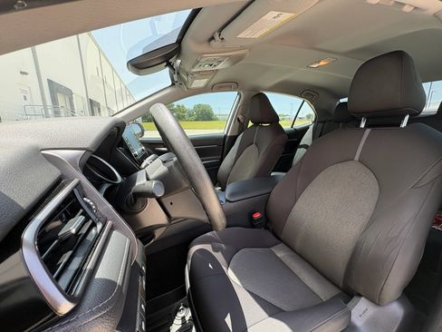 Used 2021 Toyota Camry LE FWD image 25