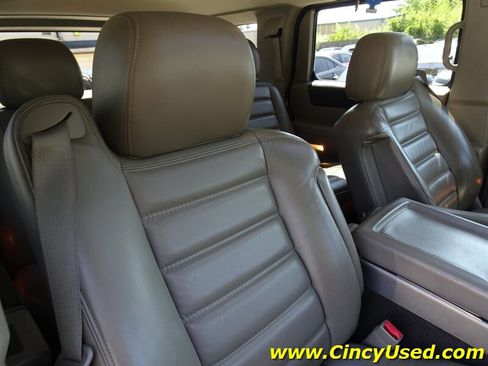 Used 2004 HUMMER H2 w/ Preferred Equipment Group AWD/4WD image 18