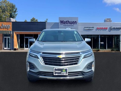 Used 2024 Chevrolet Equinox LT AWD/4WD image 2