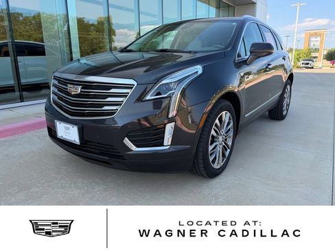 Used 2019 Cadillac XT5 Premium Luxury FWD image 1