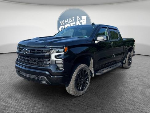 Used 2025 Chevrolet Silverado 1500 LT Trail Boss w/ Dark Appearance Package AWD/4WD image 8