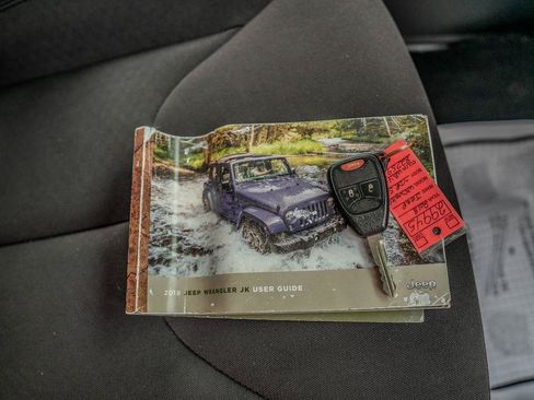 Used 2018 Jeep Wrangler Unlimited Sport S AWD/4WD image 20