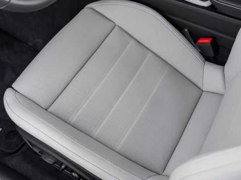 Certified 2026 Porsche Panamera 4 AWD/4WD image 22