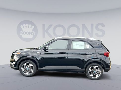 New 2026 Hyundai Venue SEL image 2