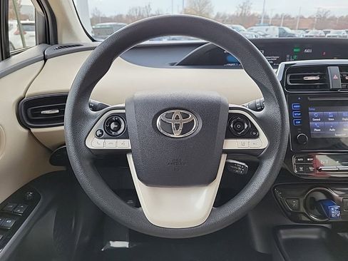 Used 2018 Toyota Prius Four image 19