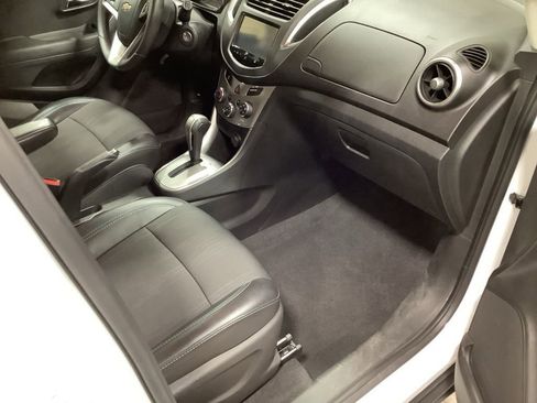 Used 2016 Chevrolet Trax LT w/ LT Convenience Package image 13