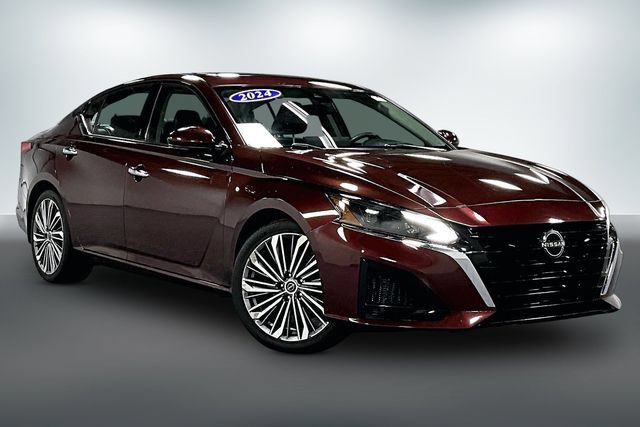 Used 2024 Nissan Altima 2.5 SL FWD image 1