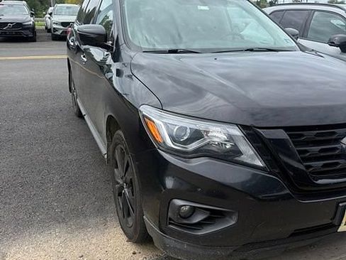 Used 2018 Nissan Pathfinder SL w/ Midnight Edition Package AWD/4WD image 2