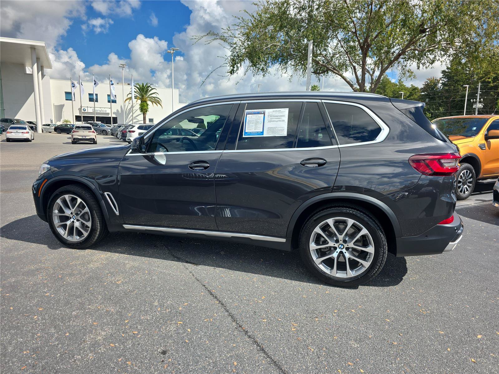 Used 2021 BMW X5 sDrive40i w/ Premium Package RWD image 5
