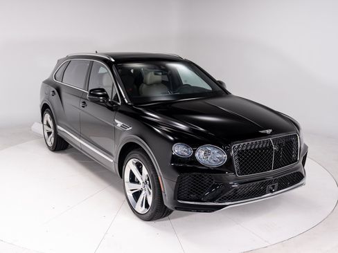 Certified 2024 Bentley Bentayga Extended Wheelbase image 7