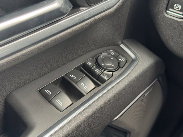Used 2025 Chevrolet Silverado 3500 High Country w/ Technology Package AWD/4WD image 35