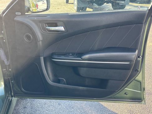 Used 2022 Dodge Charger Scat Pack w/ Driver Convenience Group image 19