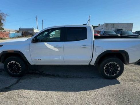 New 2026 GMC Canyon AT4 image 5