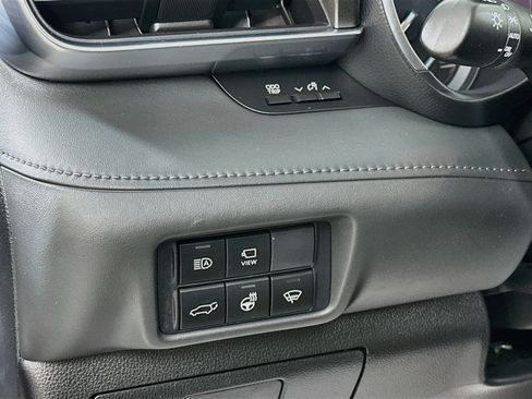 Certified 2020 Toyota Highlander Limited AWD/4WD image 10